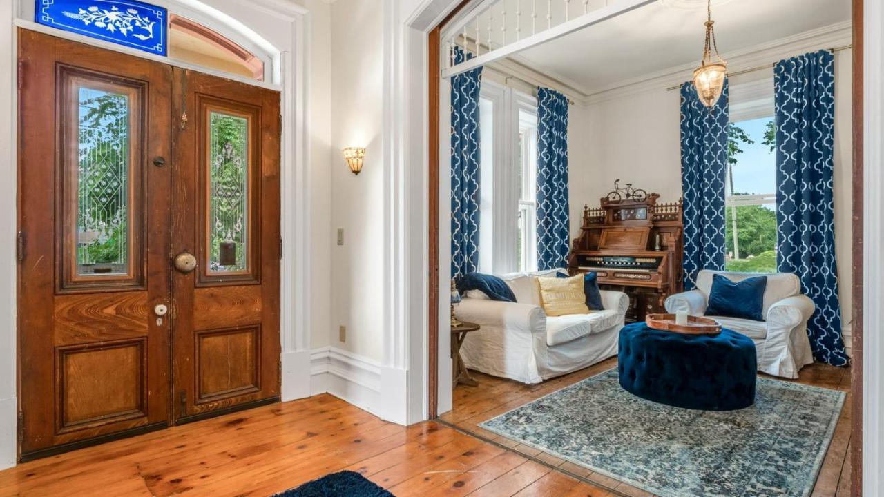 The Woodbridge House Hotel Kingsville Eksteriør billede