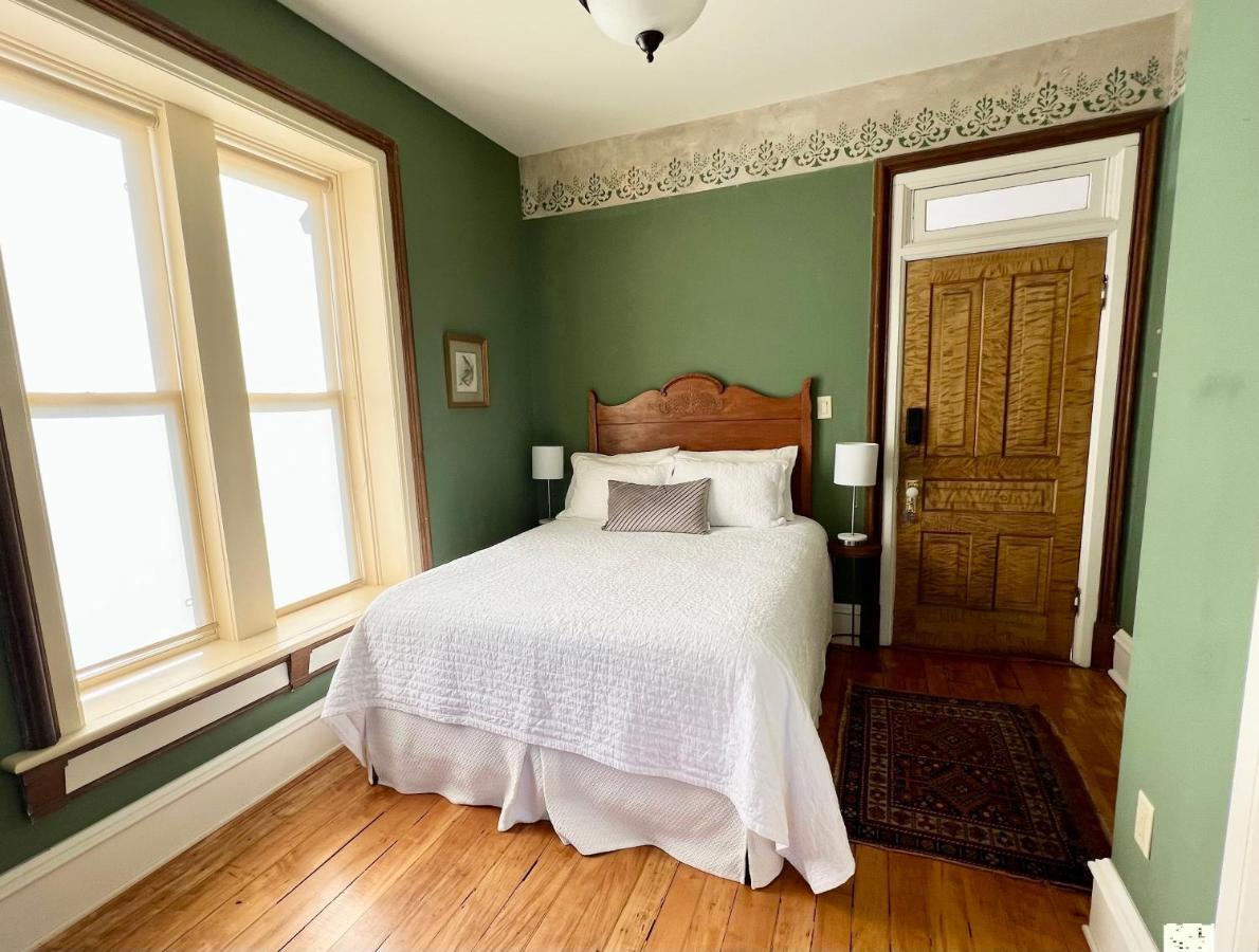The Woodbridge House Hotel Kingsville Eksteriør billede